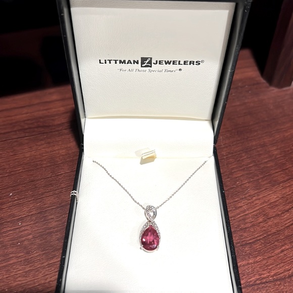 Garnet stone pendant and diamond necklace - Picture 3 of 6